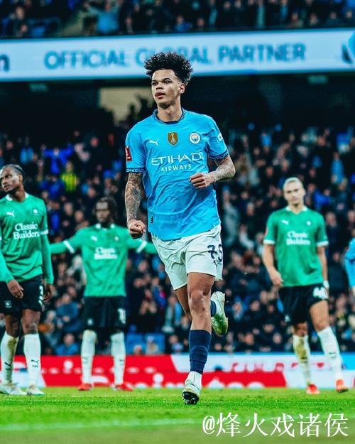 客战皇马破门，曼城后卫奥赖利斩获欧冠生涯首球